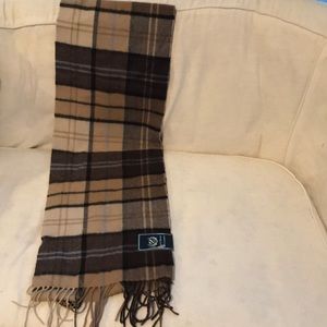 100% cashmere plaid scarf with fringe NWT unisex